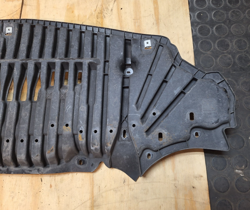 Mercedes SLC 43 AMG 15-20 SLK R172 Front Engine Under Tray Cover Splash Guard - Picture 8 of 9