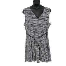 Lane Bryant Womens sz 28 Dress Black White Knee Length Sleeveless V Neck Belted