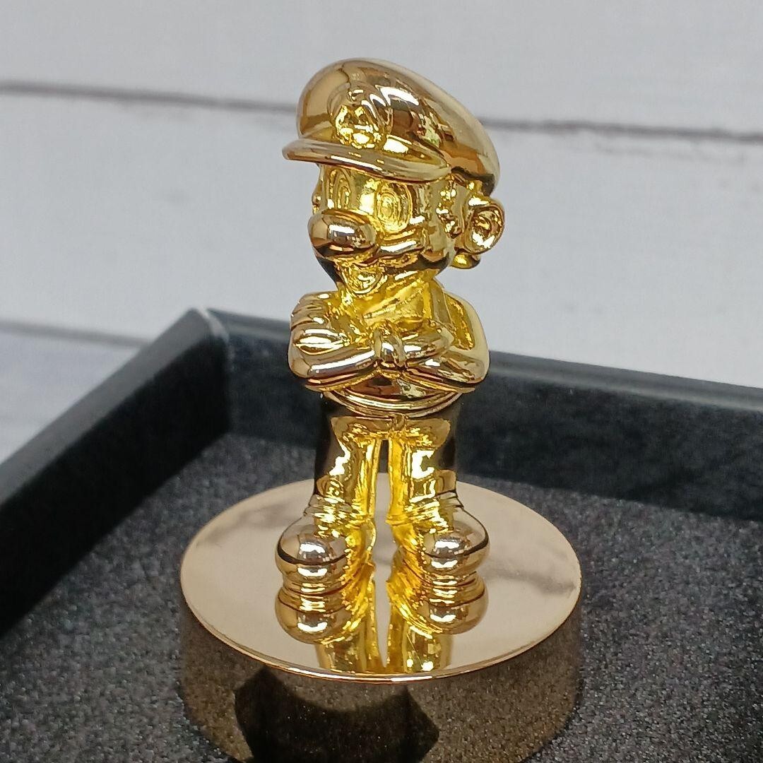 Gold Super Mario Figure Statue Club Nintendo Platinum Member