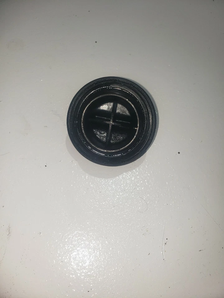 Toyota Camry 2009 tapa de aceite del motor 2,4 Foto 2 de 2