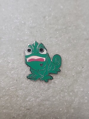 Disney Pin Pascal Hidden Mickey Green Tangled Princess Rapunzel Enamel