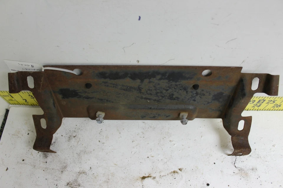 Soporte de parachoques con licencia central Ford 1966-1969 Lincoln Continental (SVM59) FABRICANTE DE EQUIPOS ORIGINALES Foto 2 de 3