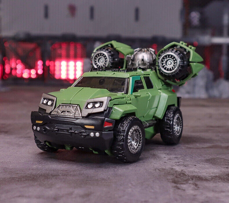 New APC Toys Giant Hammer Bulkhead Action Figure Transforms Robot In Stock - Image 4 of 4