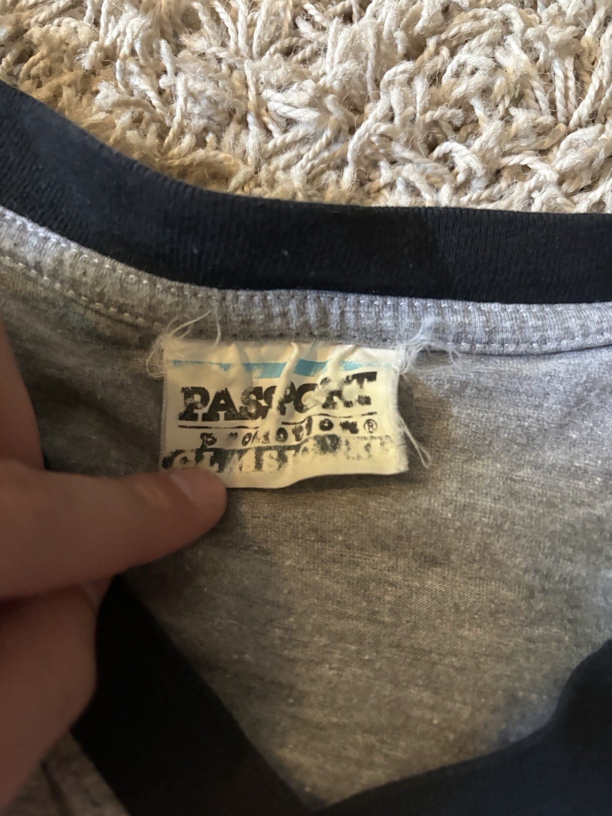 Vintage Oasis Band Raglan T Shirt Passport Promotions Gray Black Jersey 00 Rare image 9