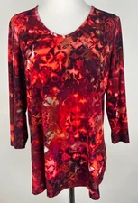 SUSAN GRAVER 3/4sl 'Geo Print Liquid Knit V-Neck Knit Top' - XS, Red Coral