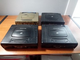 *DEFECTIVE* Lot of 4 SEGA Saturn Home Consoles *AS-IS PARTS / REPAIR*