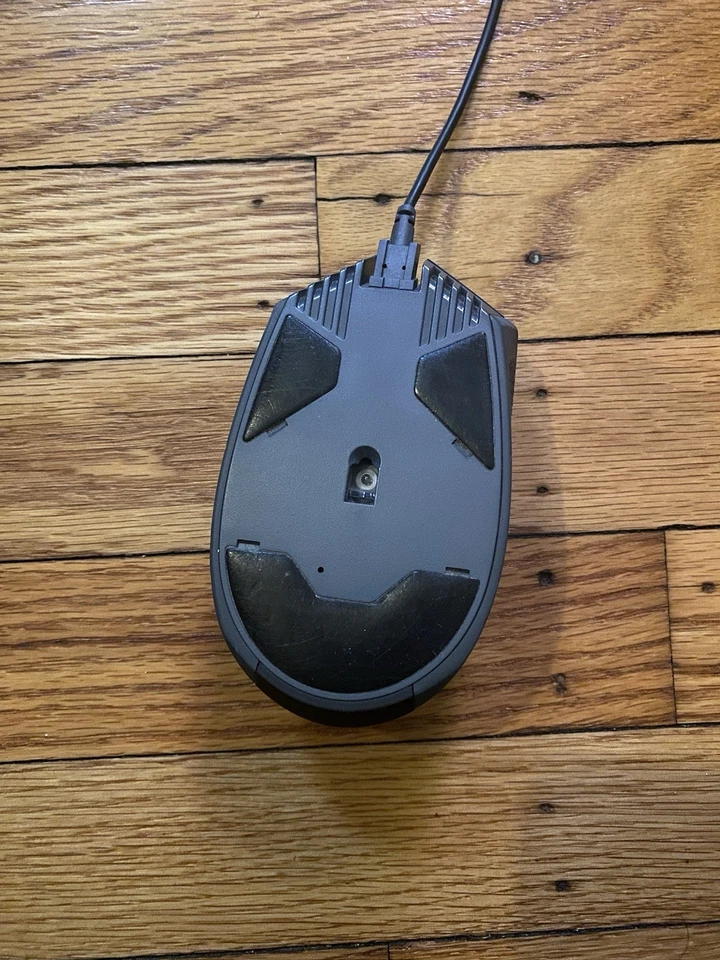 Mouse para juegos Corsair LED rojo con cable Foto 2 de 2