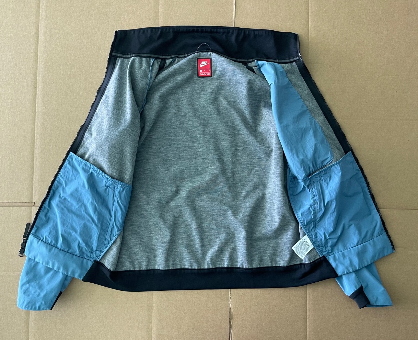 Nike Men’s Medium Tech Pack Shield Waterproof Jac… - image 2