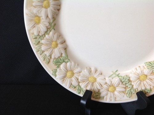 Metlox Poppytrail Vernon Sculptured Daisy One (1) Dinner Plate California USA - Picture 5 of 15