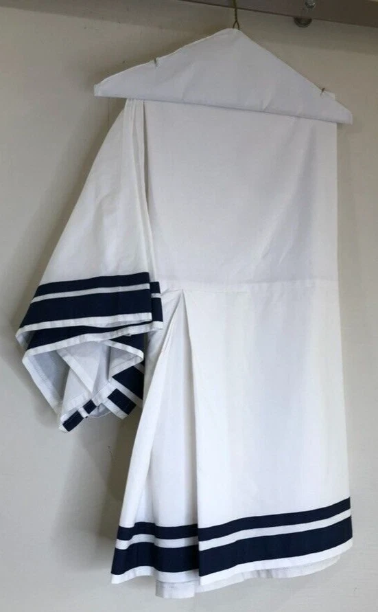 Pottery Barn Kids HandStitched Crib Quilt 28X52 & Dust Ruffle White Navy Ribbon - Image 4 of 4