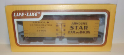 Vintage Life Like 8505, Reefer Car, Armour's Star Ham and Bacon Refrigerator car