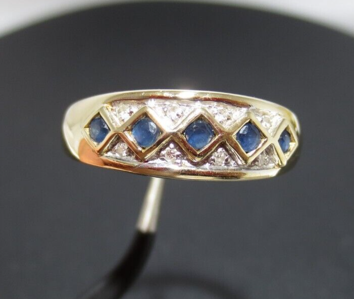 STUNNING 10K YG NATURAL BLUE SAPPHIRE & DIAMOND BAND RING SZ STUNNING 10K YG NATURAL BLUE SAPPHIRE & DIAMOND BAND RING SZ