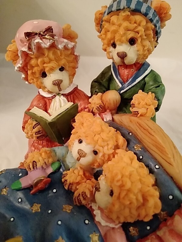 House of Lloyd Figurine The Bearsley Family Collection 1999 ANCO stock