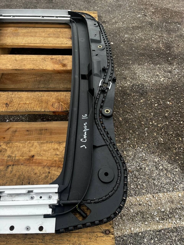 Jeep Compass Latitude 2011-2016 techo corredizo vidrio y marco montaje OEM Foto 2 de 4