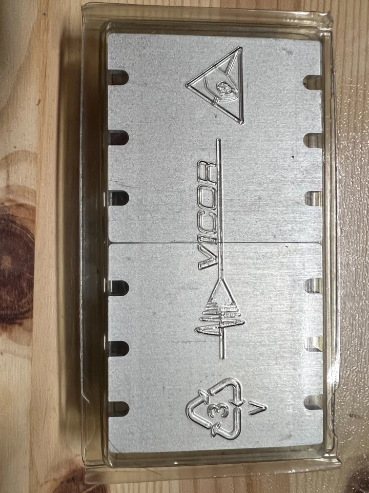 2pcs Vicor VI-J00-CZ DC to DC Converter 12VDC 33W In, 5VDC 25W Out. - Image 3 of 3