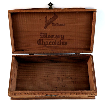 アンティーク　チョコレート　ディスプレイ　ケース　お菓子　100年　アメリカレア Jacob's Candy Company New Orleans Memory Chocolates Hinged Wood