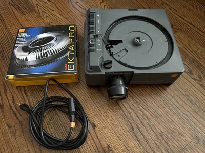 Kodak Ektapro 9000 Slide Projector with Carrying Case Tested Kodak Ektapro 9000 Slide Projector with Carrying Case Tested