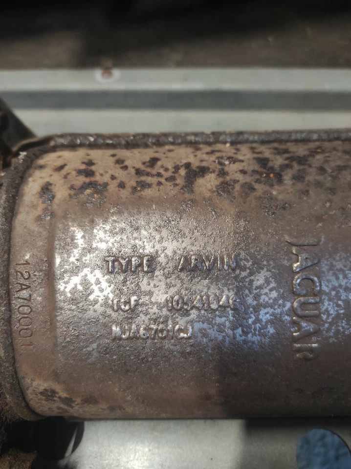 Jaguar Xj8 Catalytic ambos buscan ofertas Foto 3 de 3