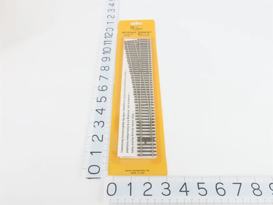 HO Scale Micro Engineering #14-705 Left Hand Turnout Track - Sealed  - Image 2 of 4