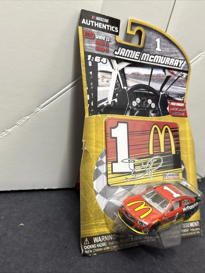 Jamie McMurray #1 McDonald’s NASCAR Authentics 2017 Wave 11 1/64 NUEVO Raro Foto 4 de 4