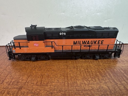 Walthers Spoor H0 - Diesellok GP9M Boston & Maine