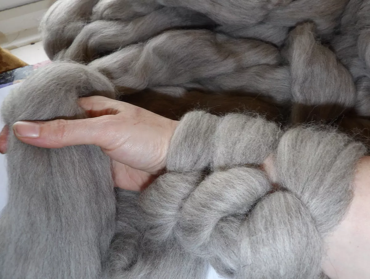 Jumbo Super Chunky Arm Knitting Yarn 100 Shetland UK Wool Natural Soft Grey