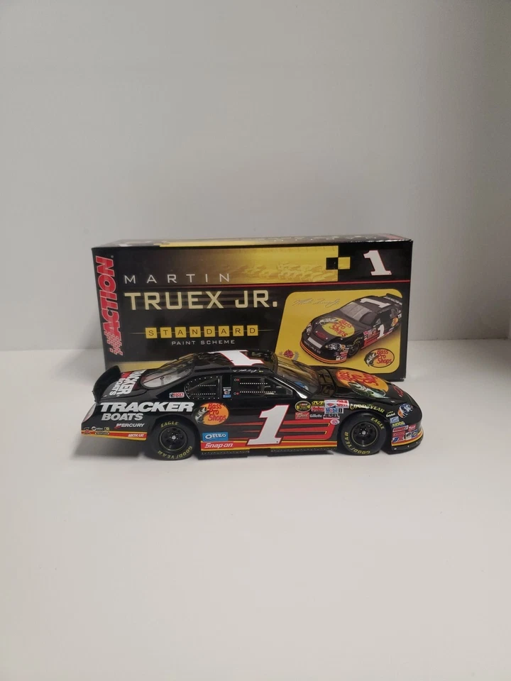 2006 Action CWC Gm Dealers 1/24 #1 Martin Truex Jr Bass Pro Shops 1 Of 1008 - Image 3 of 4