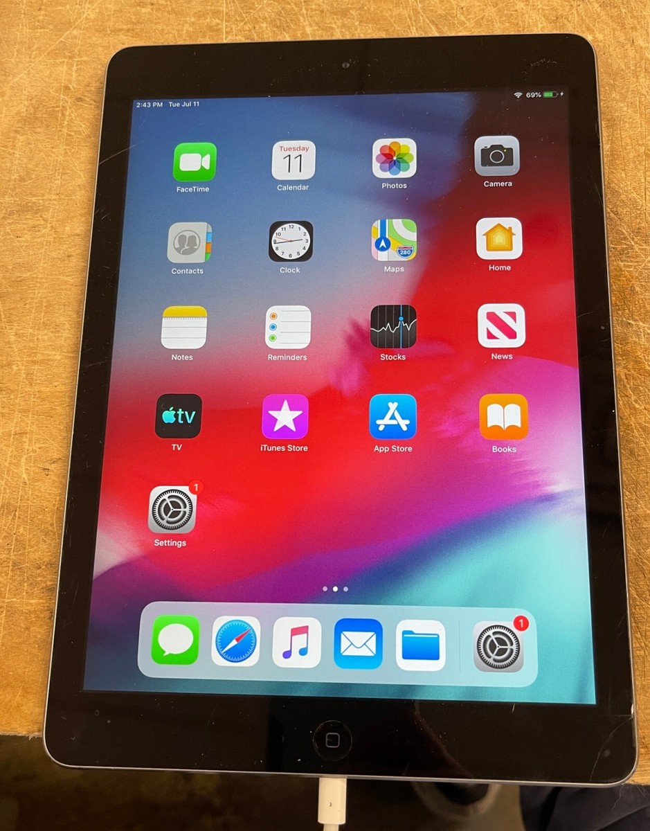 Apple iPad Air 16GB, Wi-Fi | (Unlocked) 9.7 Inch Tablet - Black
