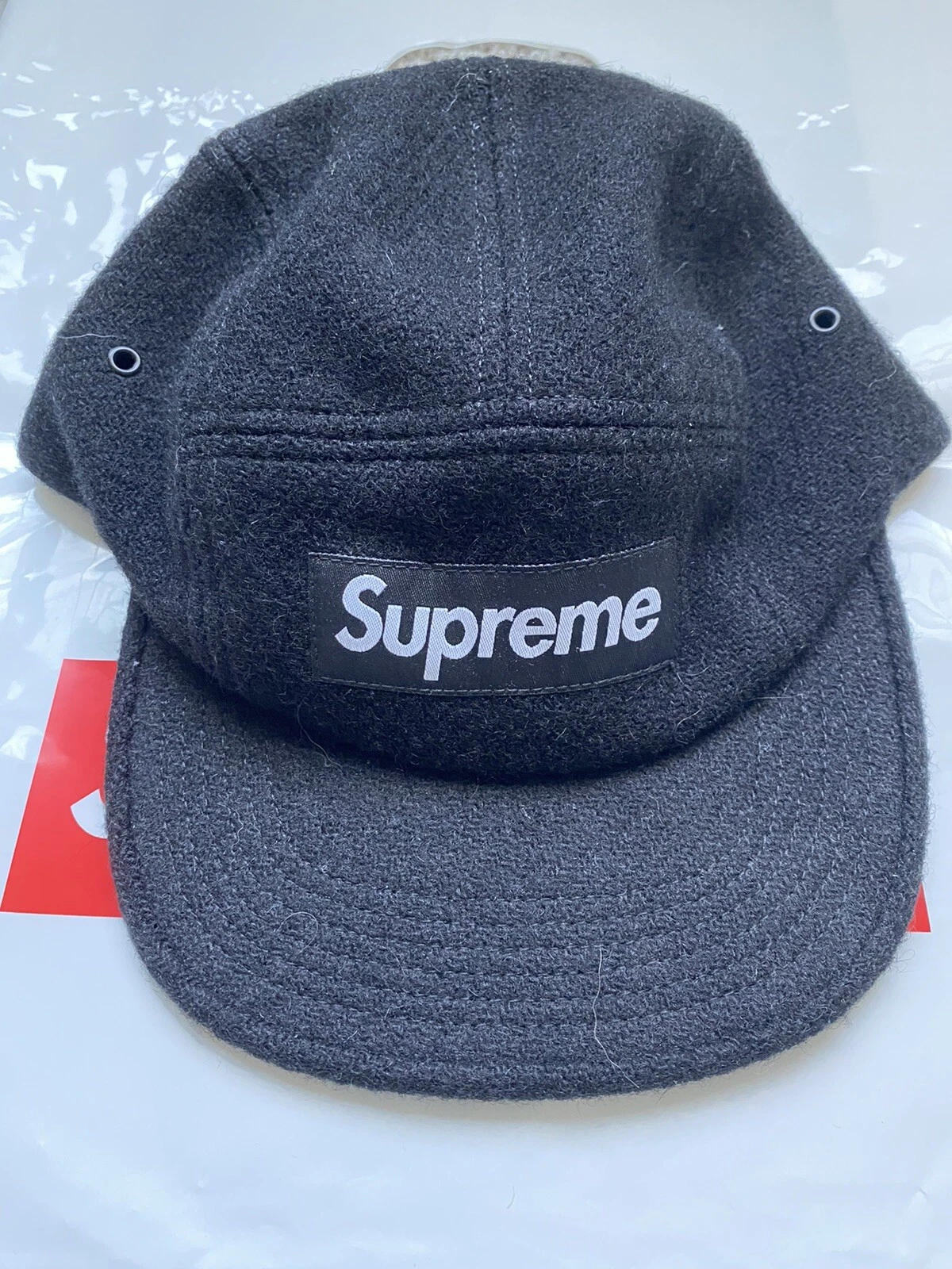 Boîte noire en laine tweed Supreme Harris logo 5 casquettes camp automne hiver 2017 neuf avec étiquette