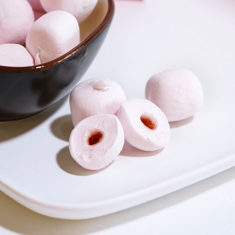 (4 Pack) Japan Hello Kitty Strawberry Jelly Filled Marshmallows Sweet