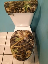 GREEN TREE CAMO FLEECE TOILET SEAT LID & TANK TOP COVER SET