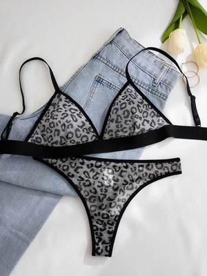 2 Piece Ladies Underwear Set: Non Wired Bra and Thong Brief in Black Cheap24