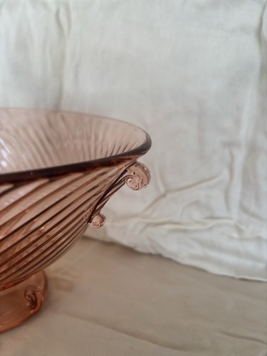 1930s Imperial Glass Twisted Optic Pink Depression Glass Fruit Bowl Swirl - Picture 3 of 7