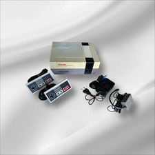 NINTENDO ENTERTAIMENT SYSTEM - NES - HEIMKONSOLE - PAL - 2X CONTROLLER!