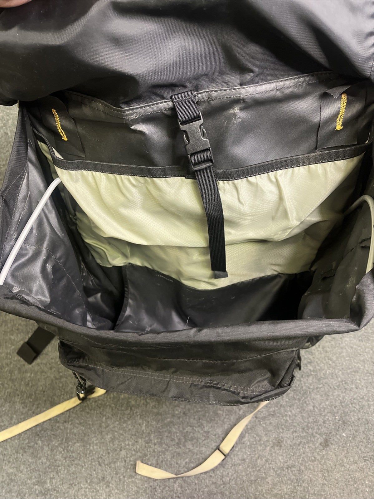 Kelty Yukon Reg 3200 Black Hiking Backpack External Frame