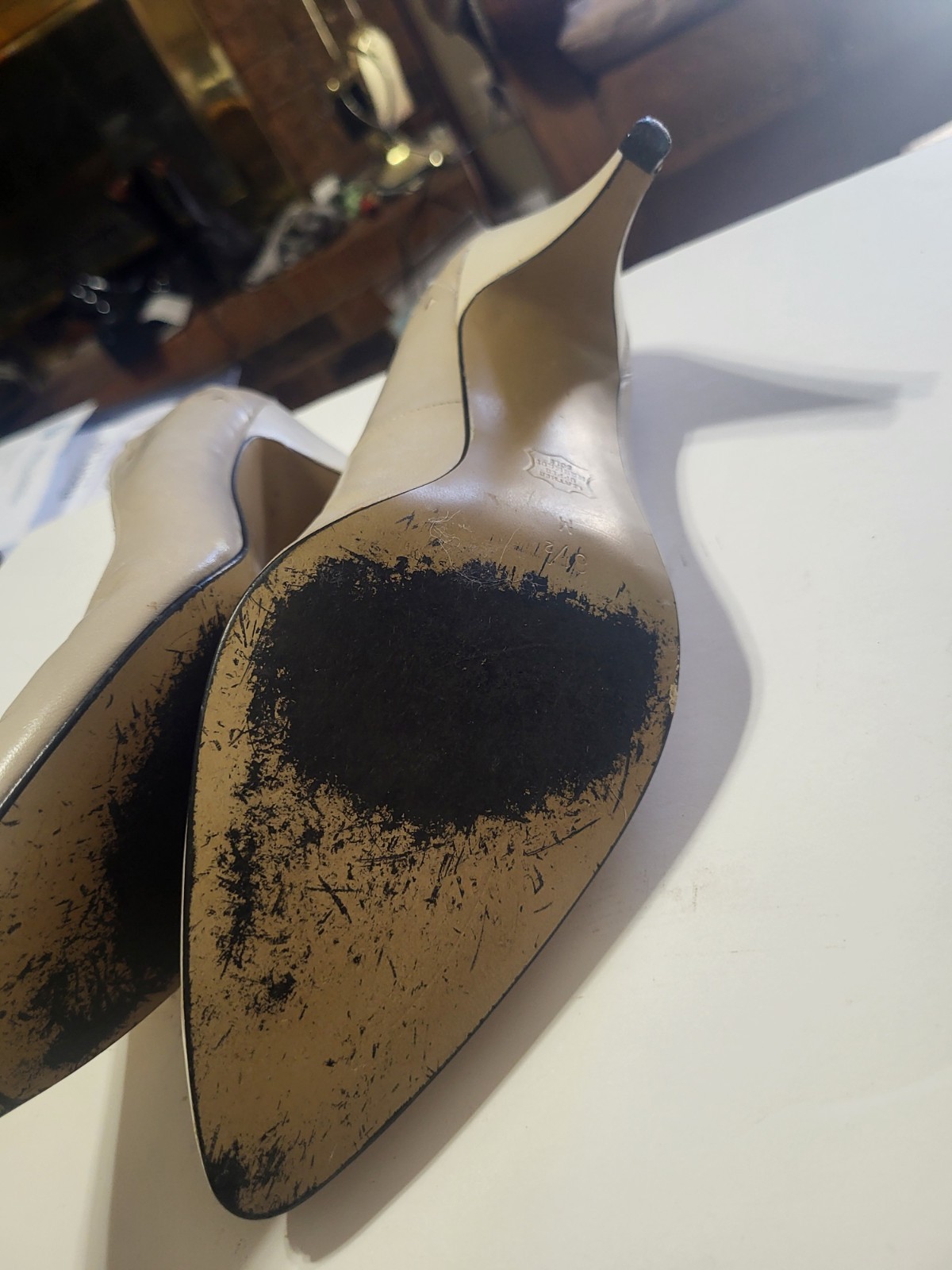 1990 Caressa Beige and off white Leather Pointed Toe Cut Out Cone Heel Pumps 3 " thumbnail 4