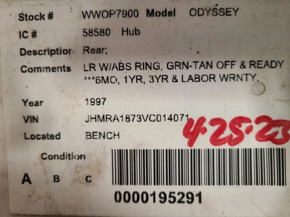 Used Rear Wheel Hub fits: 1997 Honda Odyssey Rear Rear Grade A - Image 3 of 4