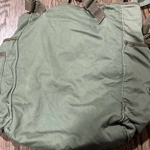 American Eagle  Bag Multi Pocket Green Shoulder Strap Ramones PATCH - Picture 7 of 9