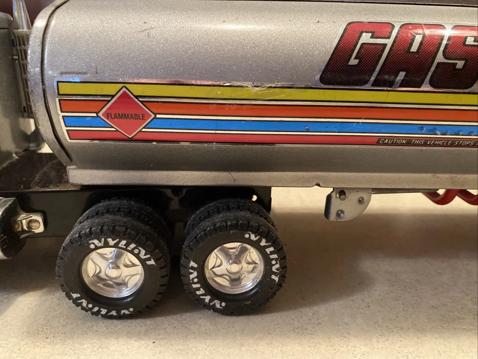 Vintage Metal Nylint Semi Tanker Trailer Gasohol 18 Wheeler.  Used In Good... - Image 3 of 4
