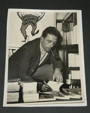 Jacques Faizant - Photography 22.4 X 16.5 CM, [Go Get Dressed!]