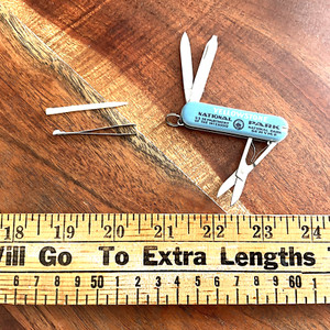 VICTORINOX SWISS ARMY KNIFE CLASSIC SD LIMITED US NATIONAL PARKS YELLOWSTONE