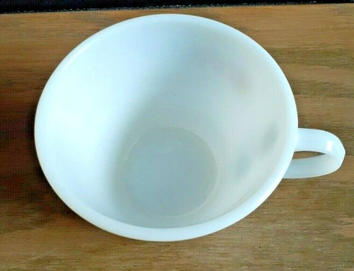 Vintage Pyrex Butterfly Gold 8oz Coffee Tea Cup - Picture 2 of 3