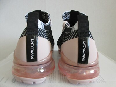 NIKE“VAPOR JET 3.0“ピンクリボンSサイズ Amazon.com | NIKE Air Vapormax Plus, Men's Athletics Shoes