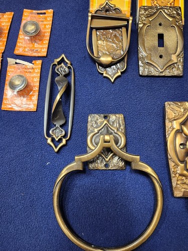 Amerock monterey lot switchplate, door knocker, towel rack, - Picture 6 of 9