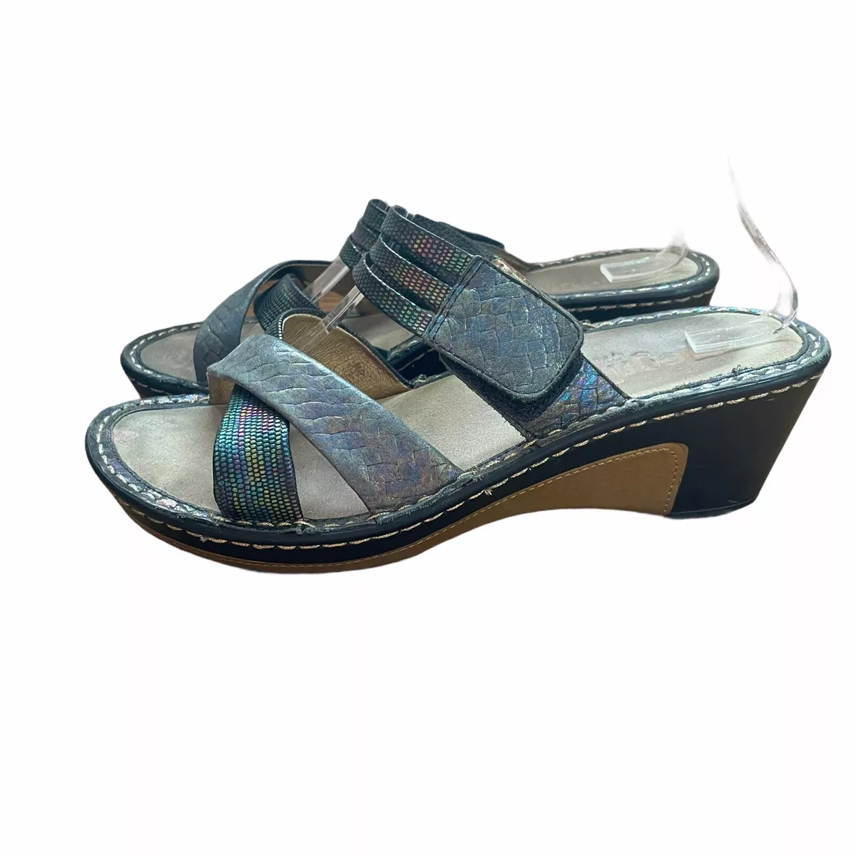 Gold store sandals 219