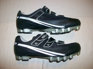 PEARL IZUMI MOUNTAIN BIKE SHOES MENS SIZE 10.5 45 EURO CYCLING BICYCLE SHOES