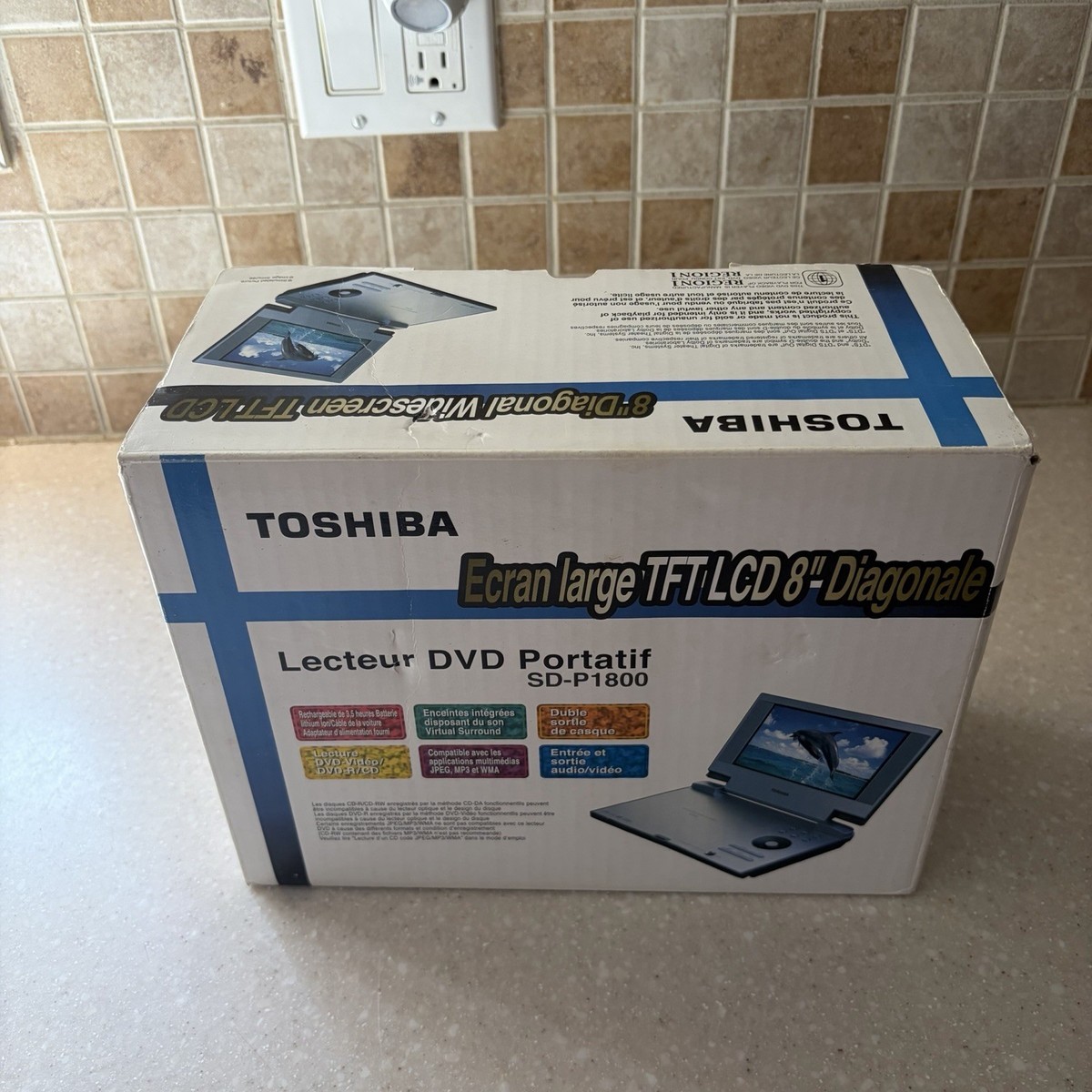 Toshiba SD-P1800 Portable DVD Player 8