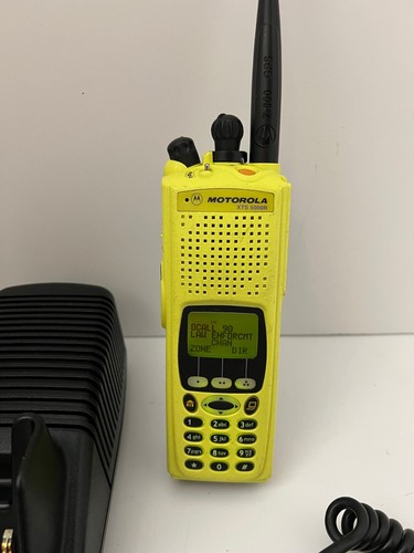 APX Yellow MOTOROLA XTS5000 P25 Police Security ASTRO 700-800mhz Digital radio - Picture 7 of 8