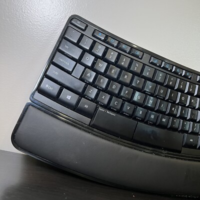Microsoft Sculpt Comfort Wireless Ergonomic Keyboard No USB
