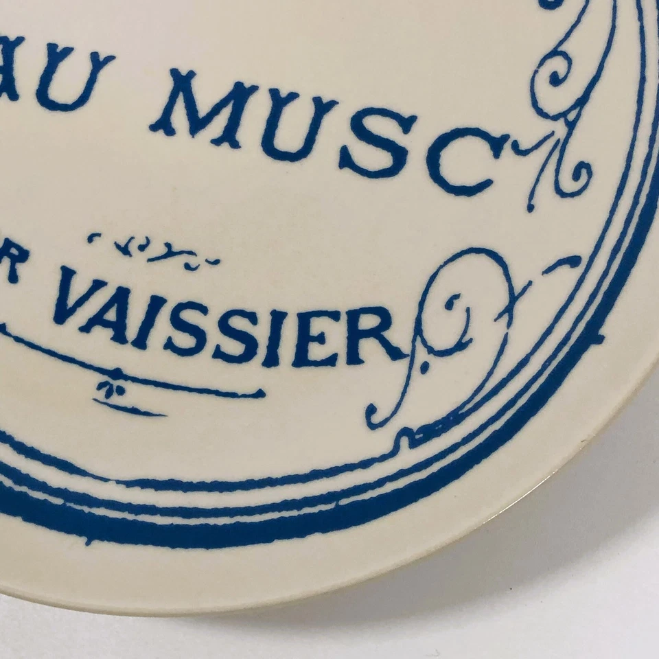 Plato Redondo Creativo Cooperativo 8" Estilo Vintage Francés Azul Crema Savon Au Musc Foto 3 de 4